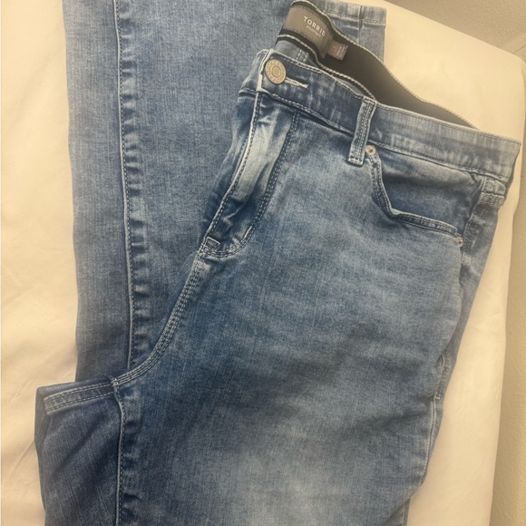 torrid Light Wash Straight Leg ankle Jeans high rise - Picture 9 of 16